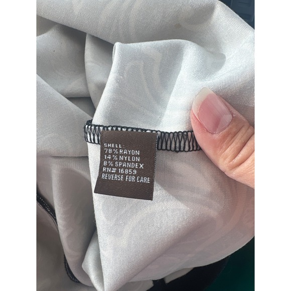 J McLaughlin Black Paisley Print Pencil Skirt Size 8 - Picture 6 of 6